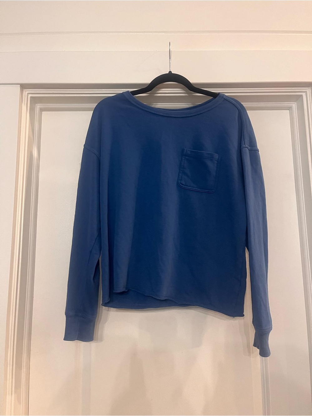 Universal Thread Blue Crewneck Pocket Sweater